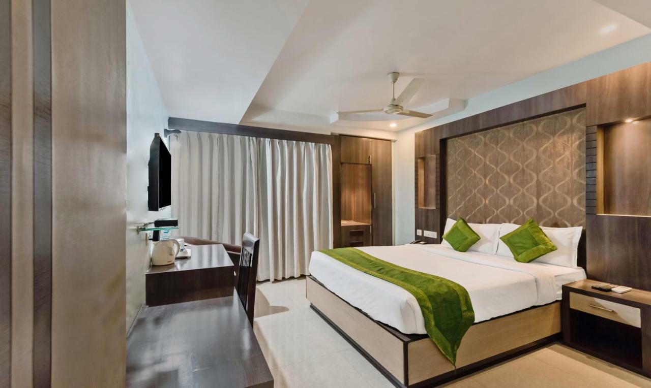 Hotel Oyo 3811 Geetanjali Regency à Calcutta Extérieur photo