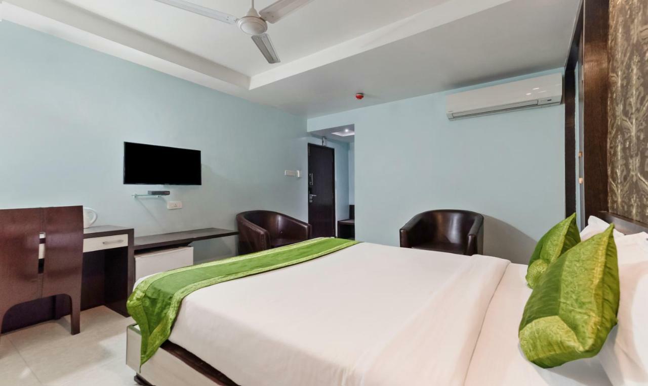 Hotel Oyo 3811 Geetanjali Regency à Calcutta Extérieur photo