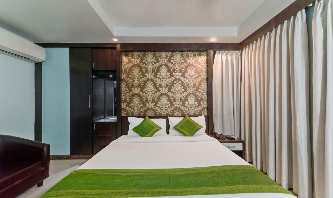 Hotel Oyo 3811 Geetanjali Regency à Calcutta Extérieur photo