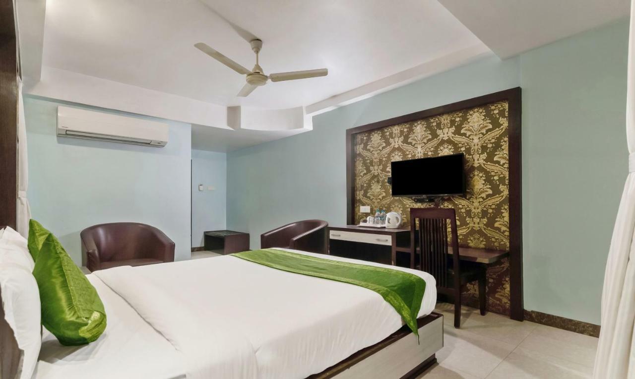 Hotel Oyo 3811 Geetanjali Regency à Calcutta Extérieur photo