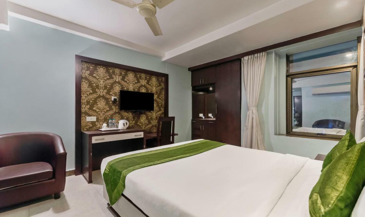 Hotel Oyo 3811 Geetanjali Regency à Calcutta Extérieur photo