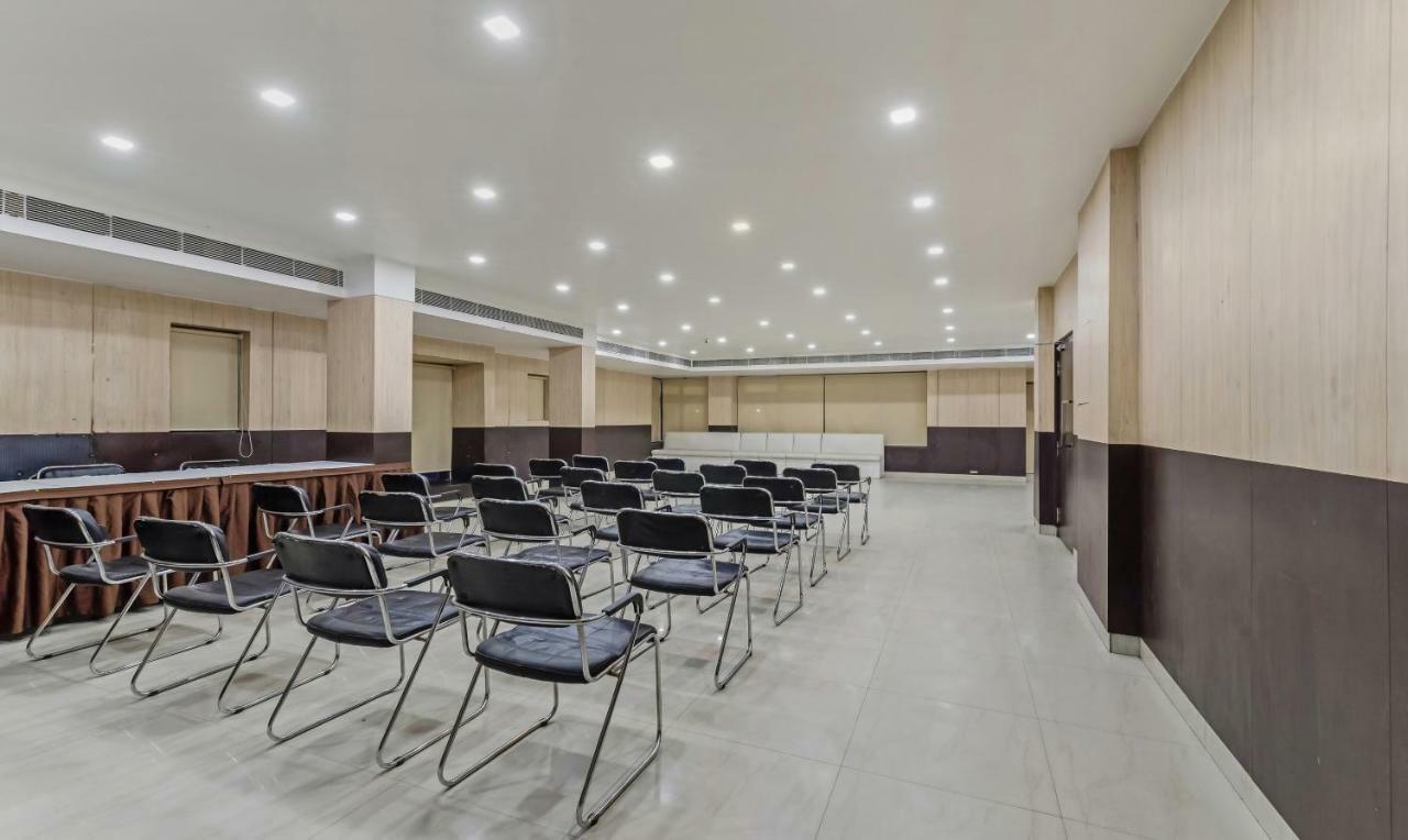Hotel Oyo 3811 Geetanjali Regency à Calcutta Extérieur photo