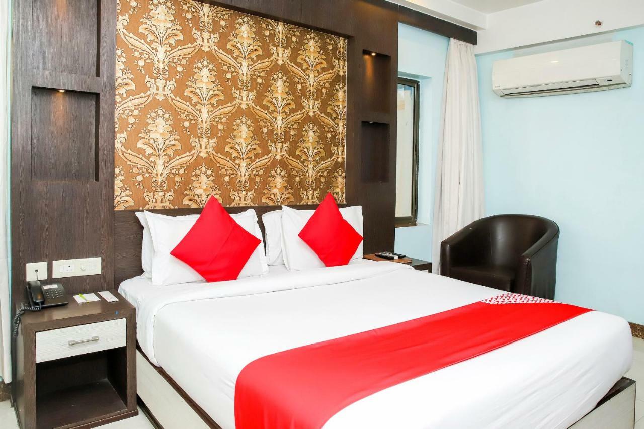 Hotel Oyo 3811 Geetanjali Regency à Calcutta Extérieur photo