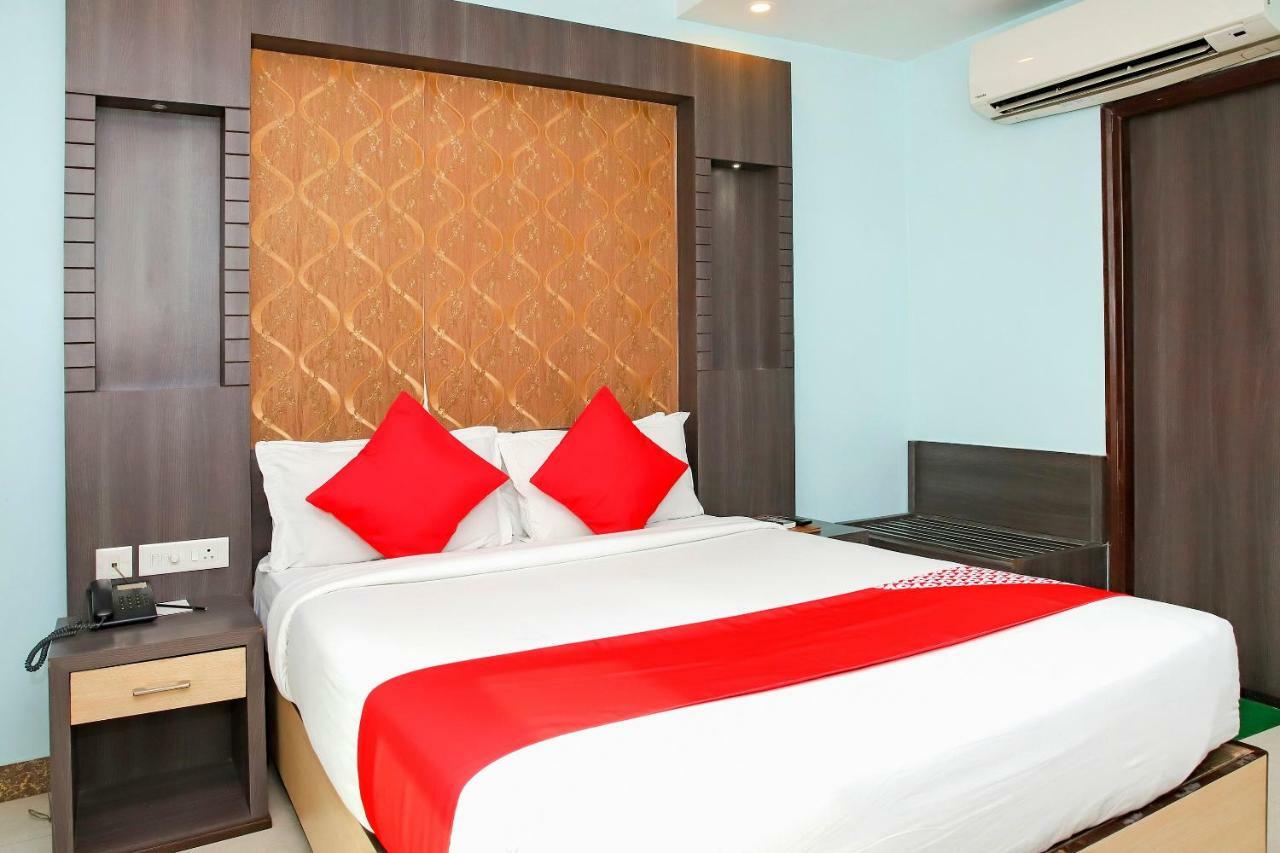Hotel Oyo 3811 Geetanjali Regency à Calcutta Extérieur photo