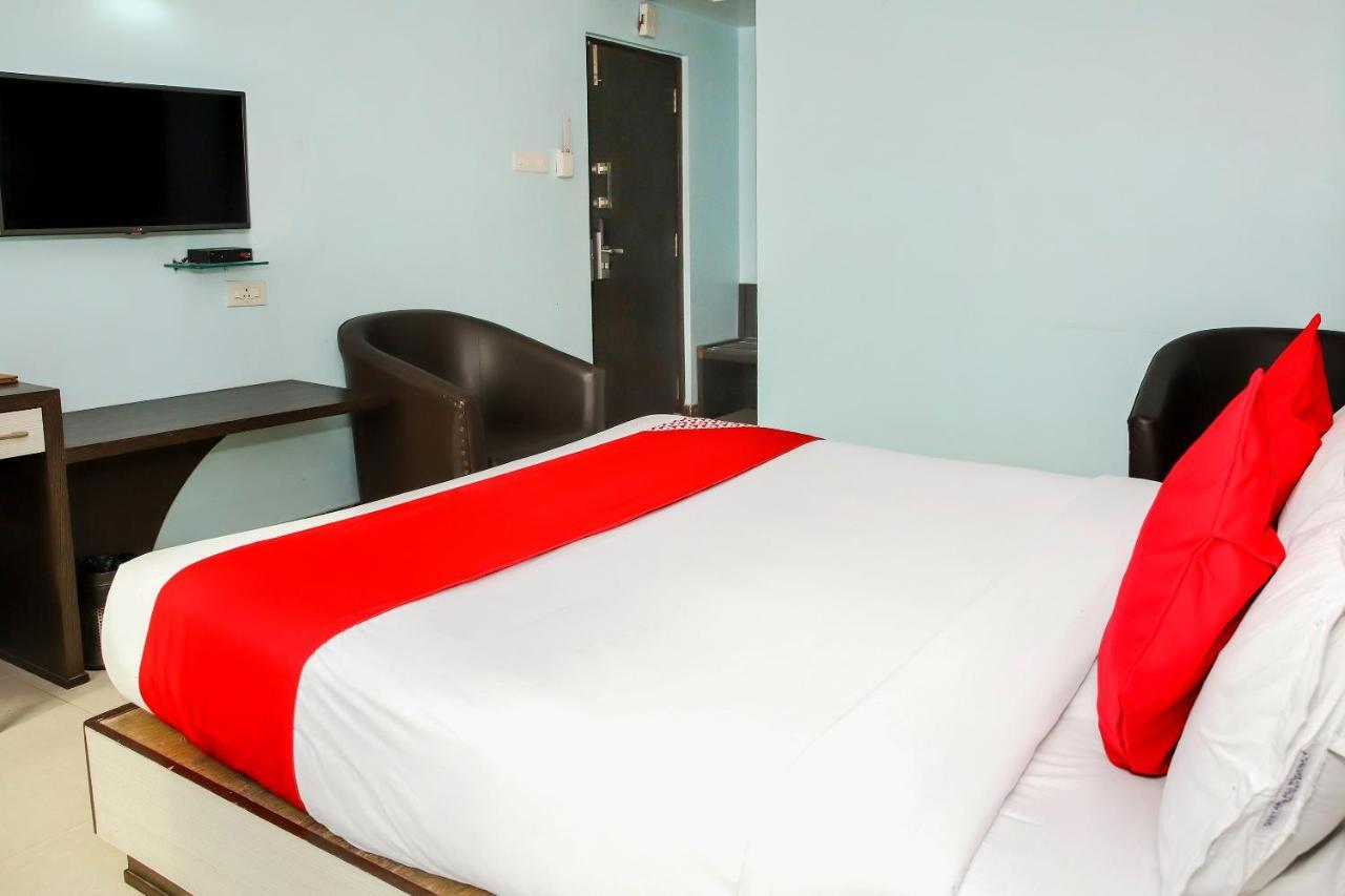 Hotel Oyo 3811 Geetanjali Regency à Calcutta Extérieur photo